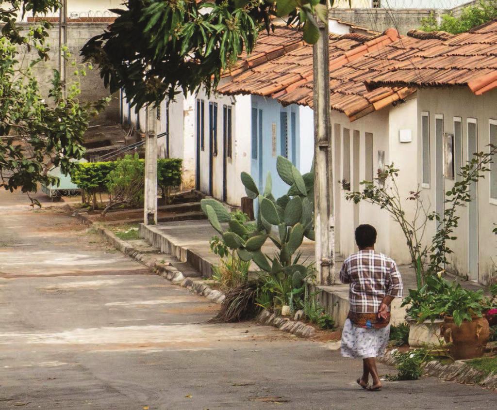 A Vila Vicentina, em Sete Lagoas, receberá 12 painéis fotovoltaicos para geração de energia e aquecimento de água utilizada no banho dos idosos Solução PVT (sistema híbrido: fotovoltaico e térmico)