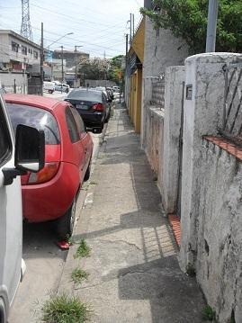 respeita o proibido estacionar nesta rua.