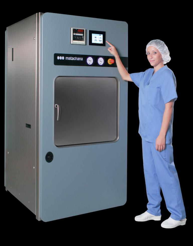 Dispositivo automático de fornecimento e punção para as bolsas de solução esterilizante.