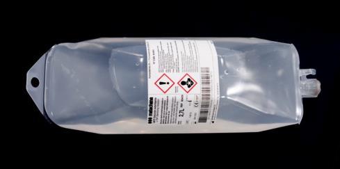 A solução esterilizante é fornecida em bolsas de plástico de LDPE* de grande resistência totalmente reciclável A solução esterilizante de MATACHANA se apresenta em uma bolsa descartável de LDPE* com