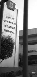 37 Os agentes econômicos Governo União, Estados e Municípios 38 Os agentes econômicos Resto do mundo Famílias, empresas e governos dos demais países Entidades Não-Residentes = localizada em outros