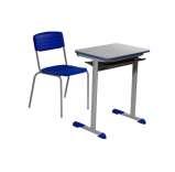 60076 60077 Conjunto Escolar composto de 01 mesa e 01 cadeira para crianças de 1,59 m a 1,88 m - Mesa: 1 (uma) mesa com tampo em MDP, revestido na face superior de laminado melamínico de alta
