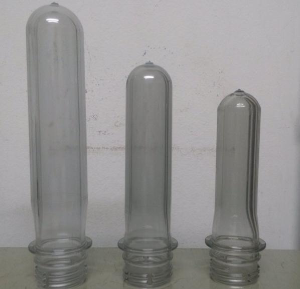37 Figura 5 - Pré-formas para embalagens de 2.000 ml (esquerda), 1.