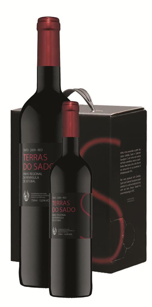 VARIETAL REGIONAL DOC PALMELA TERRAS DO SADO TINTO 2015 Vinho tinto Regional Península de Setúbal com cor rubi e nuances violeta, aroma a frutos vermelhos, morango. Jovem, macio e equilibrado na boca.