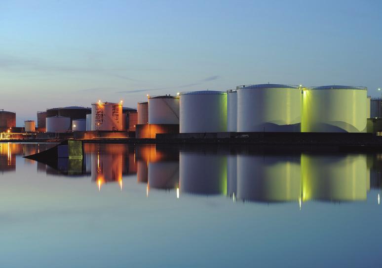 TRANSPORTE Das instalações de armazenamento até aos locais de consumo, o gás natural é transportado a grandes distâncias através dos gasodutos da rede de transporte, em alta pressão (AP), que