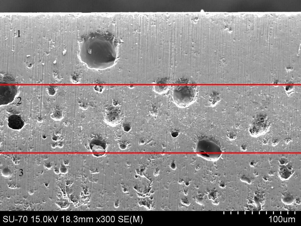 Figura 36 - Figura x Micrografia da superfície de uma peça com aplicação de granilhas por via húmida polida com ampliação de x300.