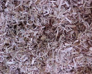 - Materiais ligno-celulósicos como bagaço de cana, palha de arroz e outros resíduos agrícolas puros ou misturados com partículas de madeira, (fig. 01).
