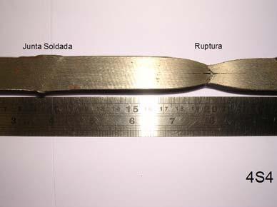 A propagação da trinca por este plano de falha lamelar possui um comprimento entre os 16 a 23 mm. Na Fig.