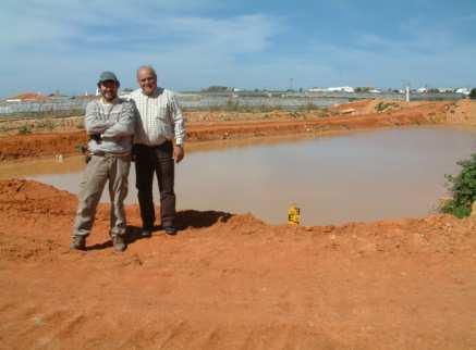 da água m e didos no pie zóm etro LNEC1, durante a e stação s eca (Carreiros ) Cl (mg/l) Condutividade eléctrica (us/cm)