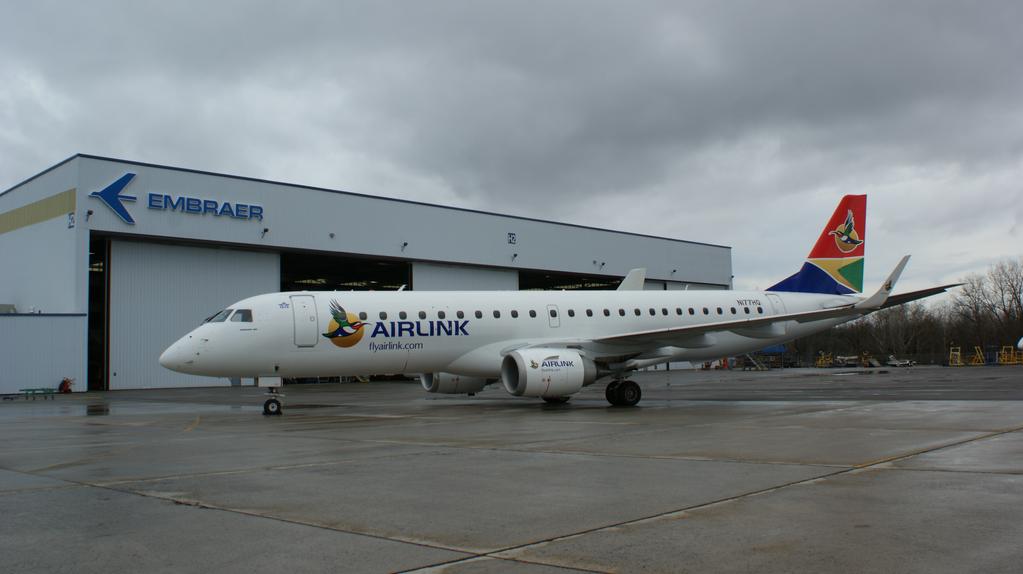 Airlink se torna primeira companhia aérea da África do Sul a adquirir os E-Jets Amsterdã, Holanda A Airlink, maior companhia aérea regional independente da África do Sul, está se unindo à família de