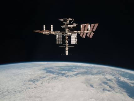 Rotação da Estação Espacial Orientação espacial Imita os astronautas rodando e ficando na posição