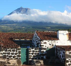 Partida em voo regular direto da Azores Airlines, com destino ao aeroporto da Horta, na ilha do Faial.