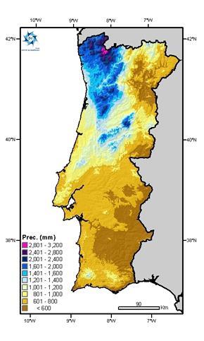 Fonte: IPMA ÁREA DE ESTUDO: Portugal Continental LOCALIZAÇÃO: extremo SW do continente Europei continental, na Península Ibérica, entre 37-42º N e 6º 30"-9º W Gr.