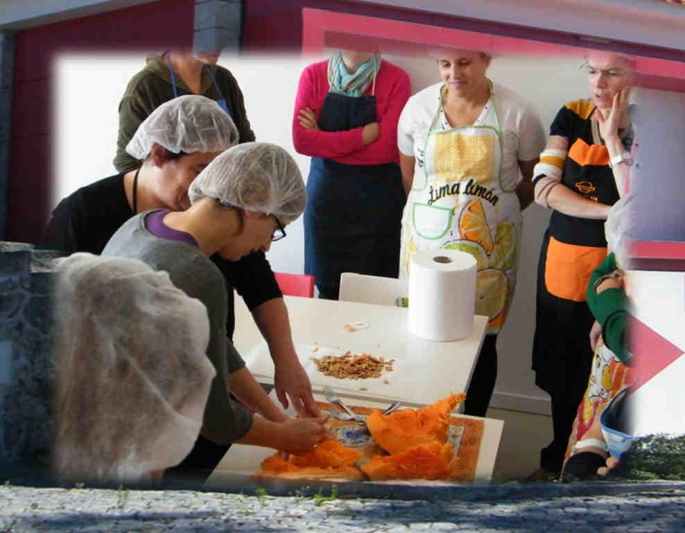 OFICINA O SABER NÃO OCUPA LUGAR DIRIGIDA À COMUNIDADE EM GERAL, NESTA INICIATIVA