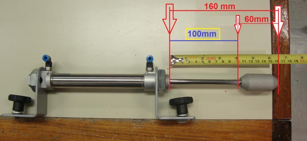 Em seguida desconta-se a medida inicial da final (160mm - 60mm = 100mm), ou seja, o comprimento da haste é de 100mm, de acordo com a Figura 5: Figura 5 Cálculo do comprimento da haste do cilindro
