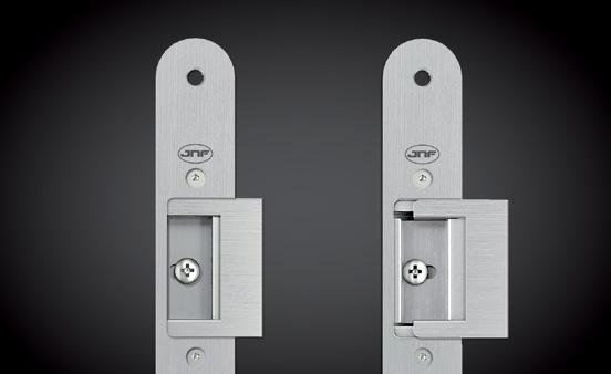 / Strike plate with adjustment of latch and door frame protection. Reversible. Apliable with Série 890/985/970.