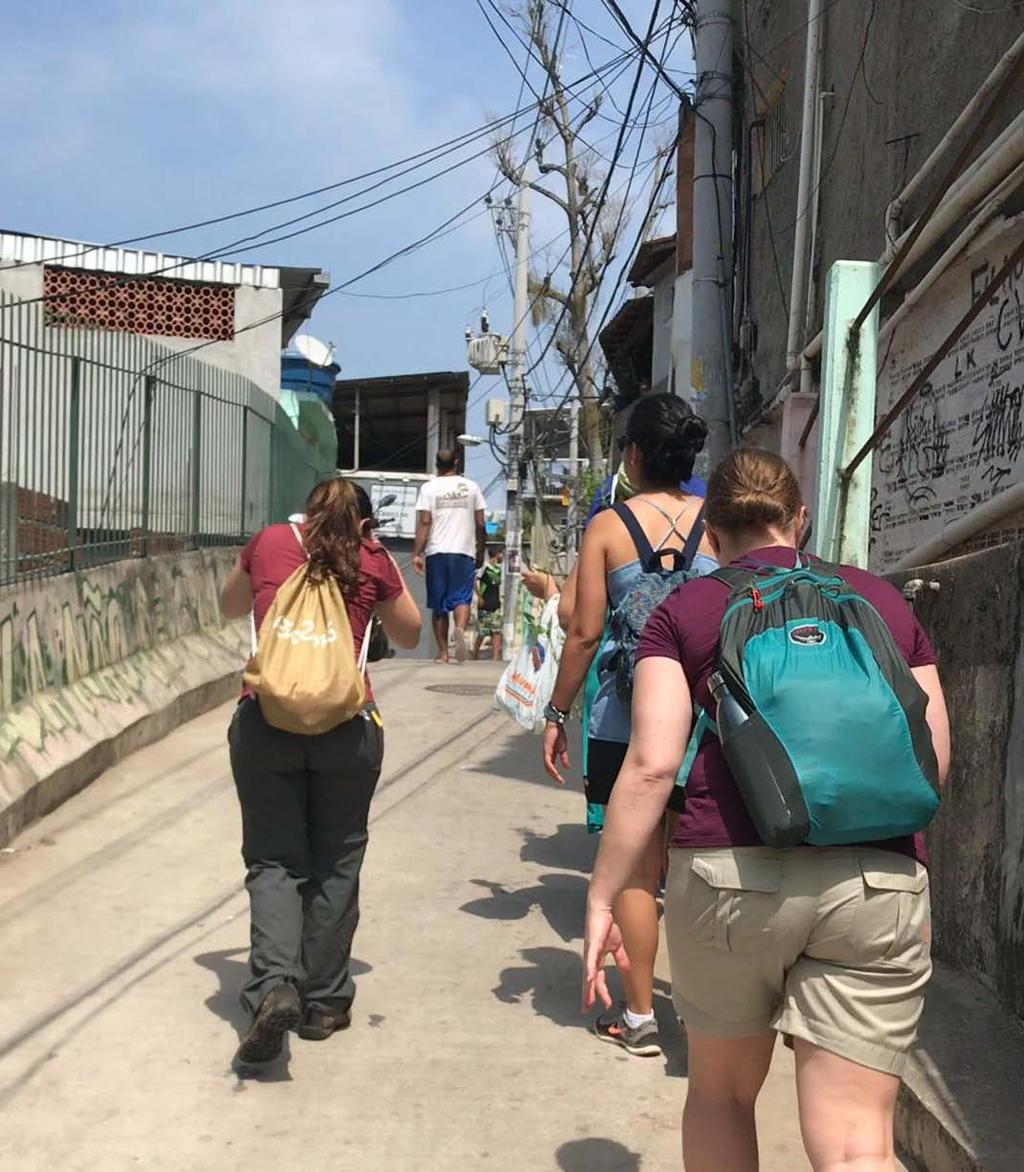 O Roteiro Nosso roteiro Rever o Rio é muito mais do que visitar uma "favela" no Rio de Janeiro.