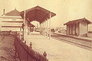 Estação de Algés Recta de Algés Algés era então uma pequena aldeia, dos arredores de Lisboa cujo