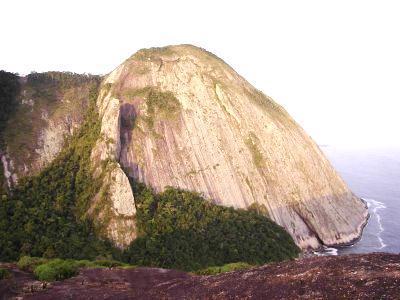 PROFESSOR: EQUIPE DE HISTÓRIA E GEOGRAFIA BANCO DE QUESTÕES - HISTÓRIA E GEOGRAFIA 4 ANO - ENSINO FUNDAMENTAL ========================================================================== PEDRA DO