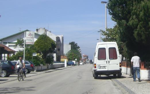 Figura 108 Tipo de ilegalidade na procura de estacionamento público ilegal Considera-se como estacionamento ilegal, todos os 1200 veículos que se encontrem estacionados em lugares que não se