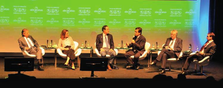 Ciclo de Debates Abralatas 2015 NOTÍCIAS DA LATA EVENTOS Efetividade da Tributação Sustentável será pauta da nova edição do evento N o segundo semestre de 2015, em São Paulo/SP, será realizada mais
