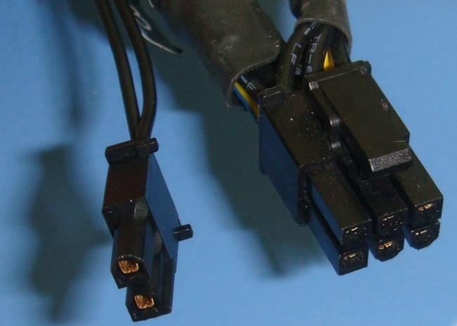 Conector PEG de 6 ou 8 pinos que