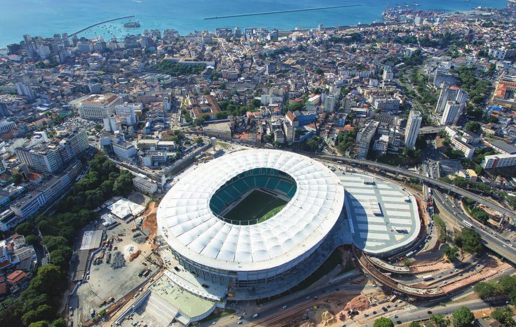 Građevinar 5/2014 Pogled iz zraka na stadion Arena Fonta Nova u Salvadoru LEED certifikat i pripada skupini održivih građevina, a vodilo se računa i o ekonomskoj opravdanosti kako bi se zadovoljilo