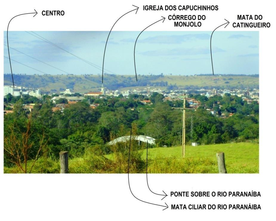 A cidade de Patos de Minas está localizada em uma região de cerrado com grande presença hídrica, solos propícios à agricultura e pecuária.