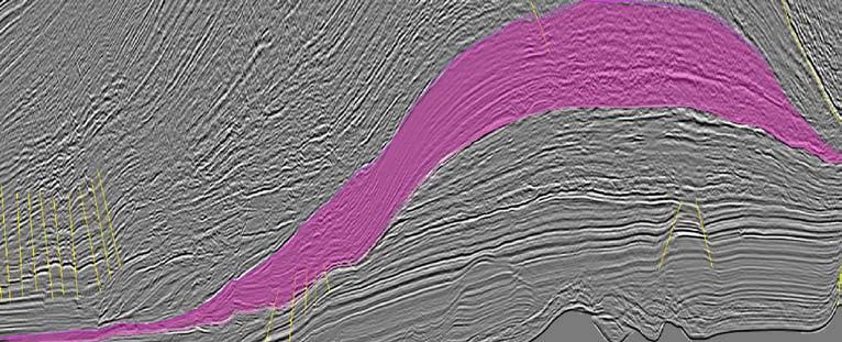 Esta sismofácies de baixa amplitude apresenta padrão divergente (Figura 4.19) em direção às áreas distais caracterizando o tectonismo concomitante com a deposição.