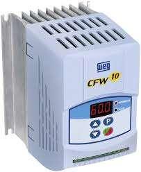 Na motobomba instalada com o gerador fotovoltaico, o conversor de frequência (CF) utilizado foi o CFW-1, do fabricante Weg.