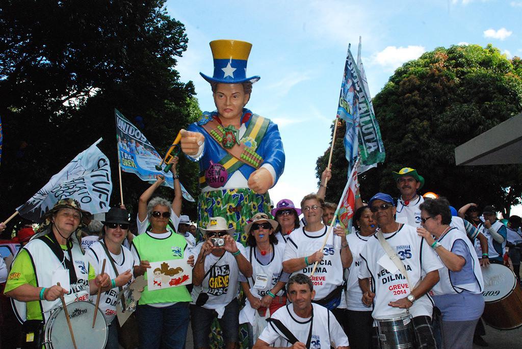 Papel do sindicato é mobilizar Somos um dos maiores sindicatos em Santa Catarina e nossa banda Parei!
