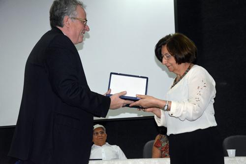 "Agradeço a homenagem e quero dividi-la com todas as pessoas que estiveram comigo nesse difícil processo de expansão da