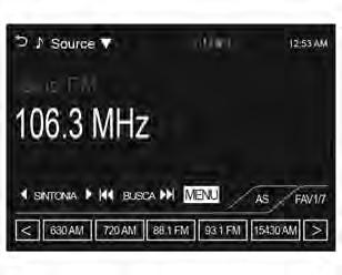 Black plate (22,1) 7-22 Sistema de conforto e conveniência Rádio AM/FM (MyLink) Como ouvir o rádio FM/AM 1. Pressione [HOME (F)] no painel de controle. 2. Pressione [áudio] no menu inicial. 3.