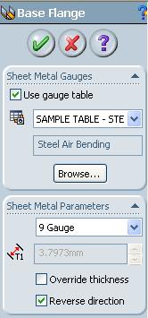 Manual de Treinamento do SolidWorks 2006 Lição 1 Modelagem de peças de chapas metálicas Projeto em superfície plana Muitas vezes prefere-se projetar peças de chapas metálicas no plano do que no