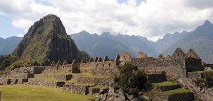 MACHU PICCHU MÁGICO Machu Picchu nos espera para oferecer-nos a energia que emana de cada uma das pedras que compõem este impressionante monumento perfeitamente fusionado com a paisagem que o rodeia.
