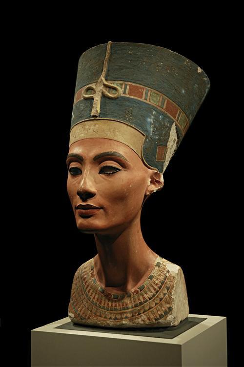 Esposo Busto de Nefertiti. Aquenáton Dinastia Nascimento Morte Filha(s) XVIII dinastia egípcia 1370 a.c. 1330 a.