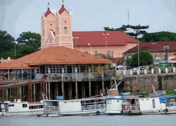 Rio Tapajós é um importante eixo de