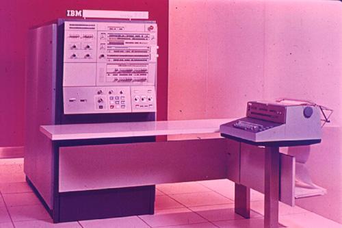 3ª Geração (1965-1980) - Exemplos 1961: IBM Família IBM/360