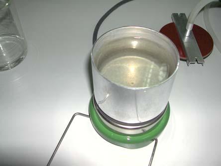 MÉTODO EXPERIMENTAL 1- EQUIPAMENTO: I- Calorímetro (termos) II- Termopar III- Balança IV- Gerador de vapor V- Cobre (mini lingotes), chumbo (esferas) e vidro (esferas) VI- Luvas de protecção térmica.