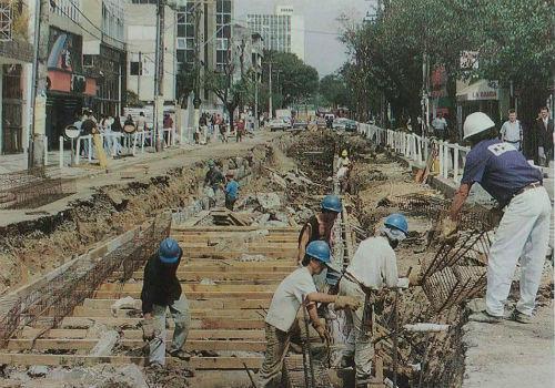 Obra de recanalização do Rio Ivo Gestão