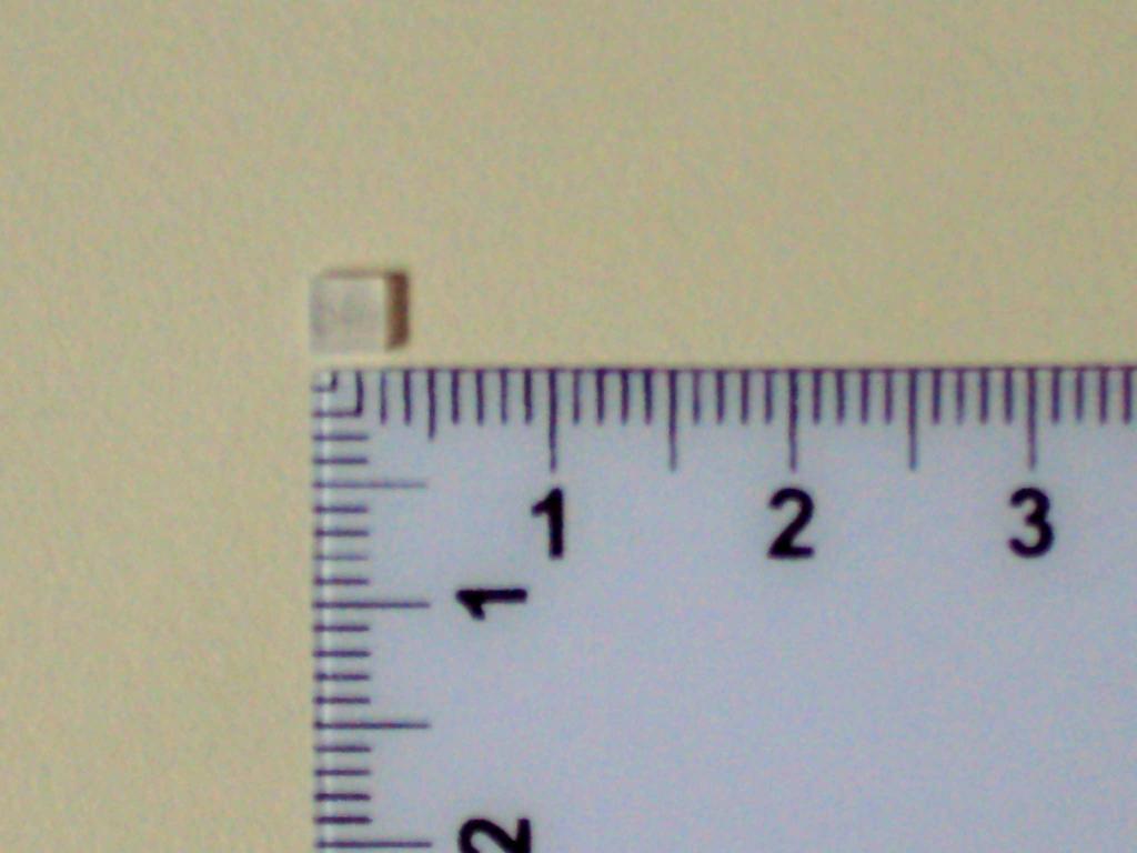 Figura 3.6 - Conjunto dosimétrico de referência (eletrômetro e câmara de ionização cilíndrica), termômetro e barômetro digitais. 3.2.