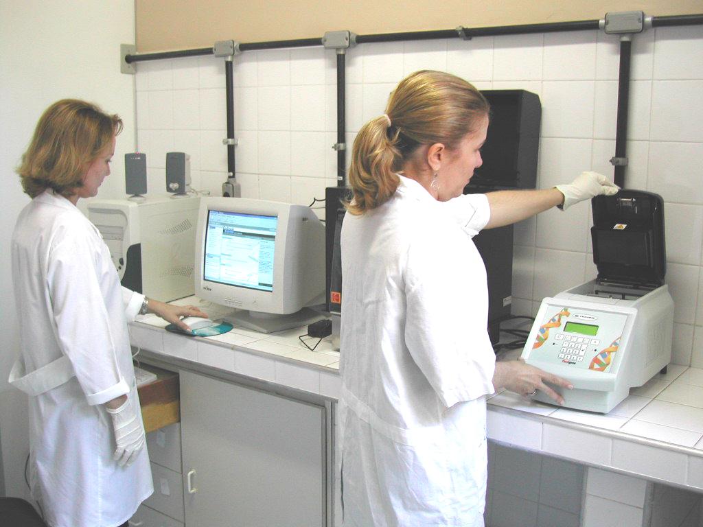 LABORATÓRIO DE BIOLOGIA MOLECULAR Pertence ao Centro de Diagnóstico de Enfermidades de Camarão Marinho (CEDECAM).