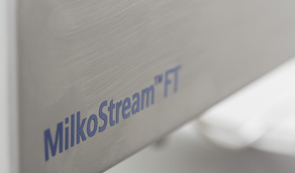 O MilkoStream FT Um analisador FTIR inline para uma melhor padronização do leite O analisador in-line MilkoStream TM FT analisa cinco componentes-chave do leite diretamente na tubulação do processo O