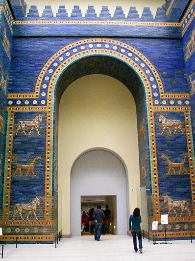 Porta de Ishtar, original construído por Nabucodonosor II.