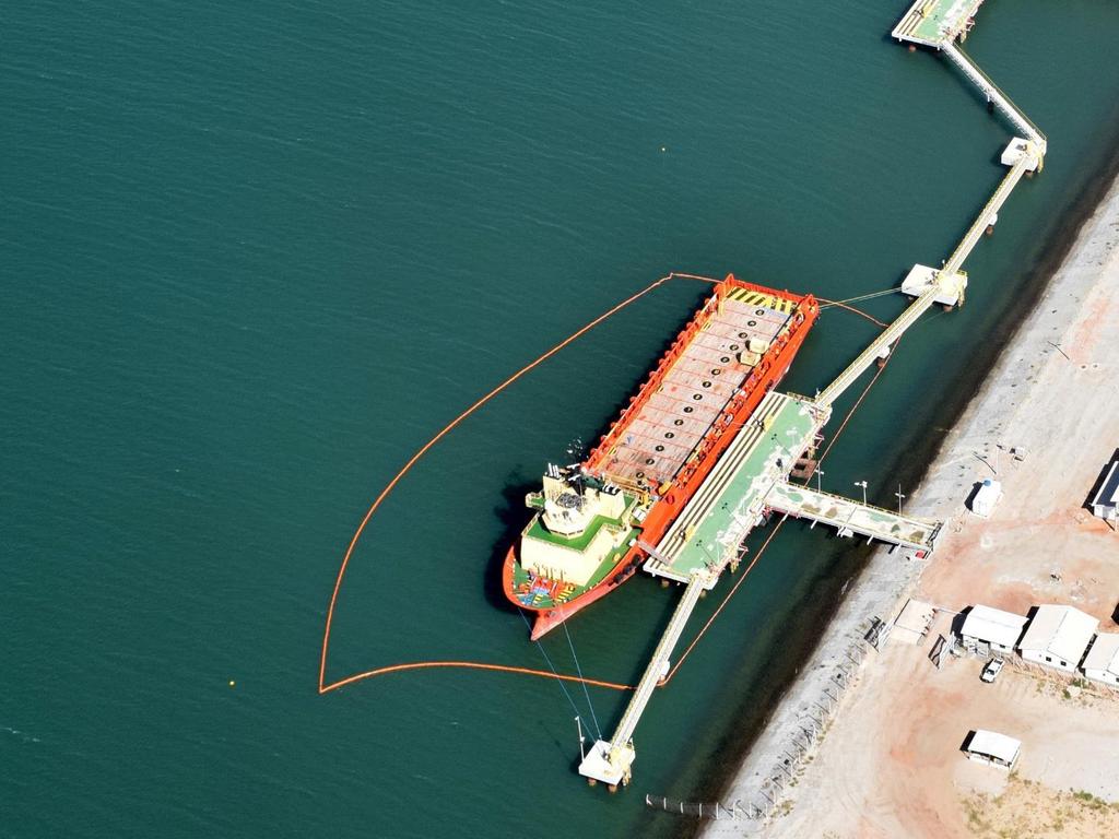 TERMINAL DE COMBUSTÍVEIS MARÍTIMOS BP PRUMO Joint Venture entre Prumo e BP Terminal importa, exporta, vende, armazena, mistura, distribui e comercializa combustível marítimo