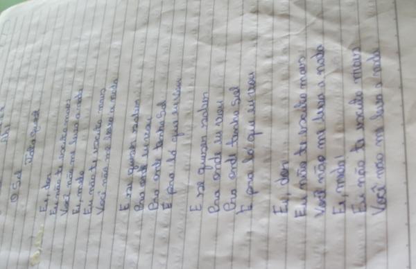 O texto acima é a música O Sol, cantada pela banda Jota Quest tendo como compositor Antonio Julio Nastácio, a atividade proposta em seguida é uma mera didatização do texto com foco na