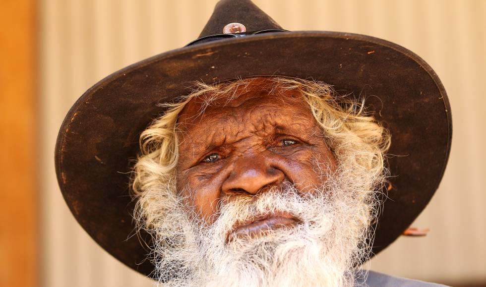 último Kuku-thaypan, Austrália 100 línguas foram extintas em 10 anos; 400 em situação