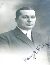 Powered by TCPDF (www.tcpdf.org) HARRY ANDREAS KULL Harry Andreas Kull (1886-1933). Õppis Tartu Ülikooli arstiteaduskonnas (1905-1912) ja lõpetas selle cum laude.