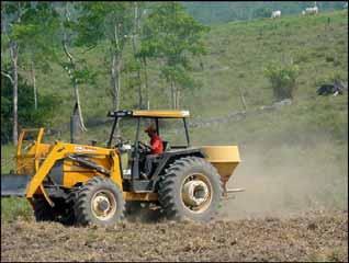 ) Alguns técnicos (e produtores) ainda aplicam conceitos do Cerrado para a adubação e calagem das pastagens na Amazônia A manutenção de