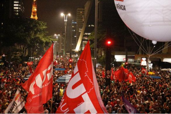 Frente Brasil Popular convoca manifestações para esta quinta (20); confira a agenda Atos têm como pauta a defesa dos direitos trabalhistas e do ex-presidente Lula Manifestação pelas Diretas Já, em